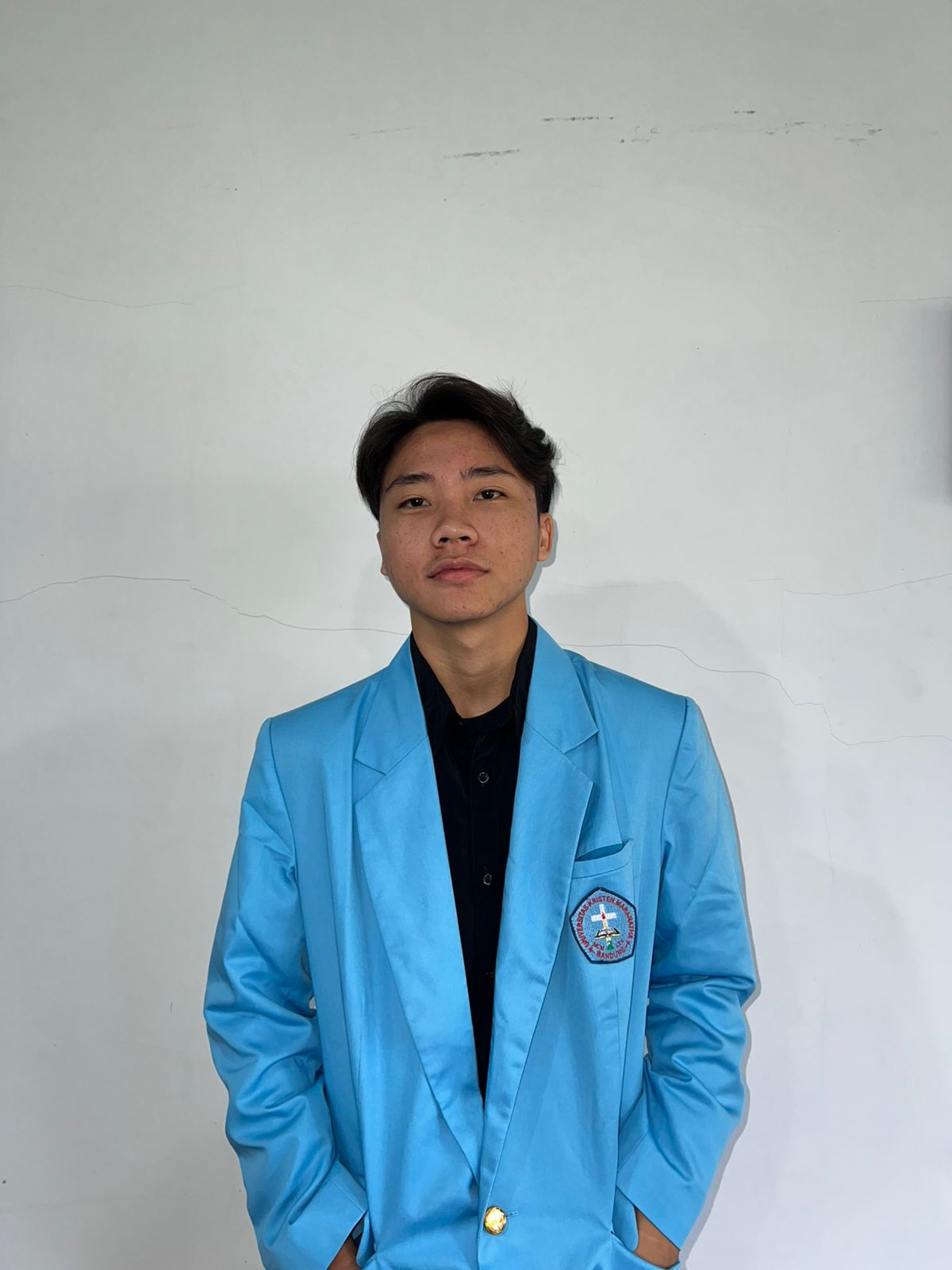 Hizkia Riyasa - Creative Crew